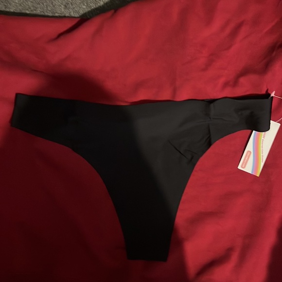 Thong panties - Picture 3 of 3